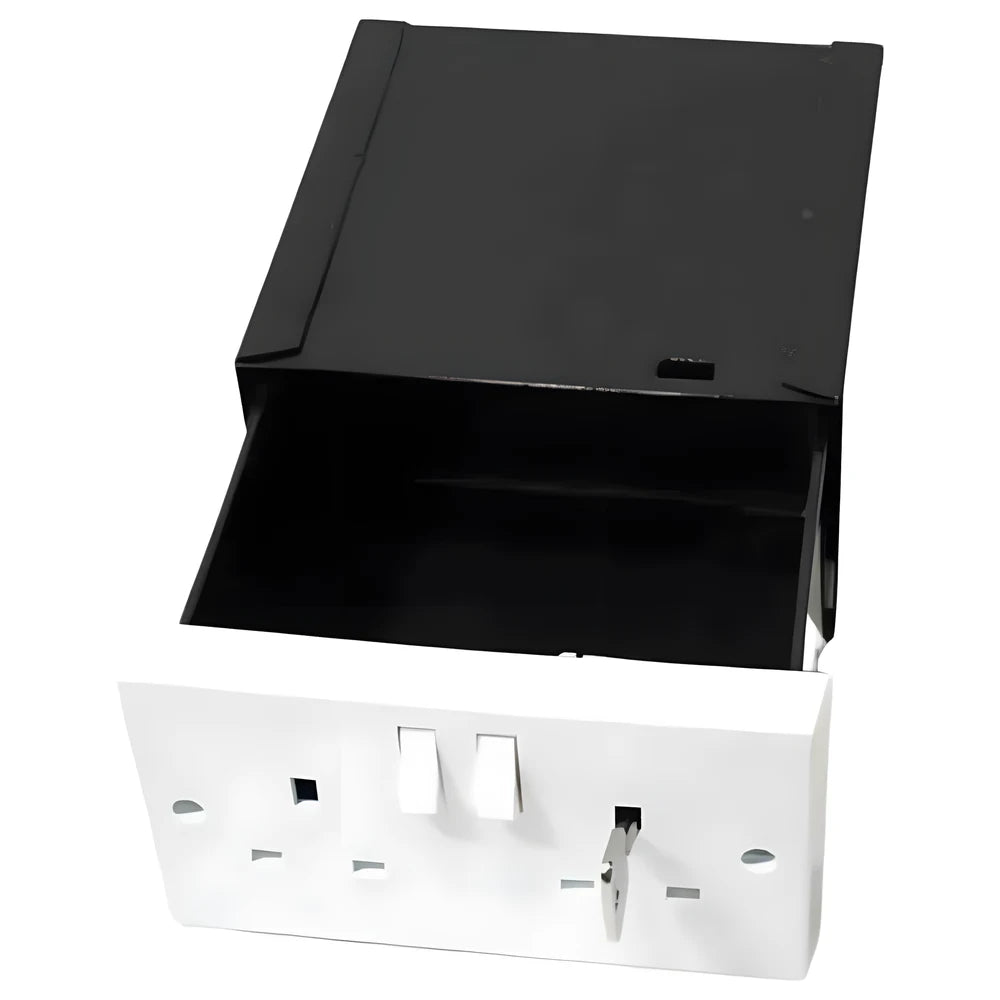 خزنة مخفية بشكل بريز كهرباء