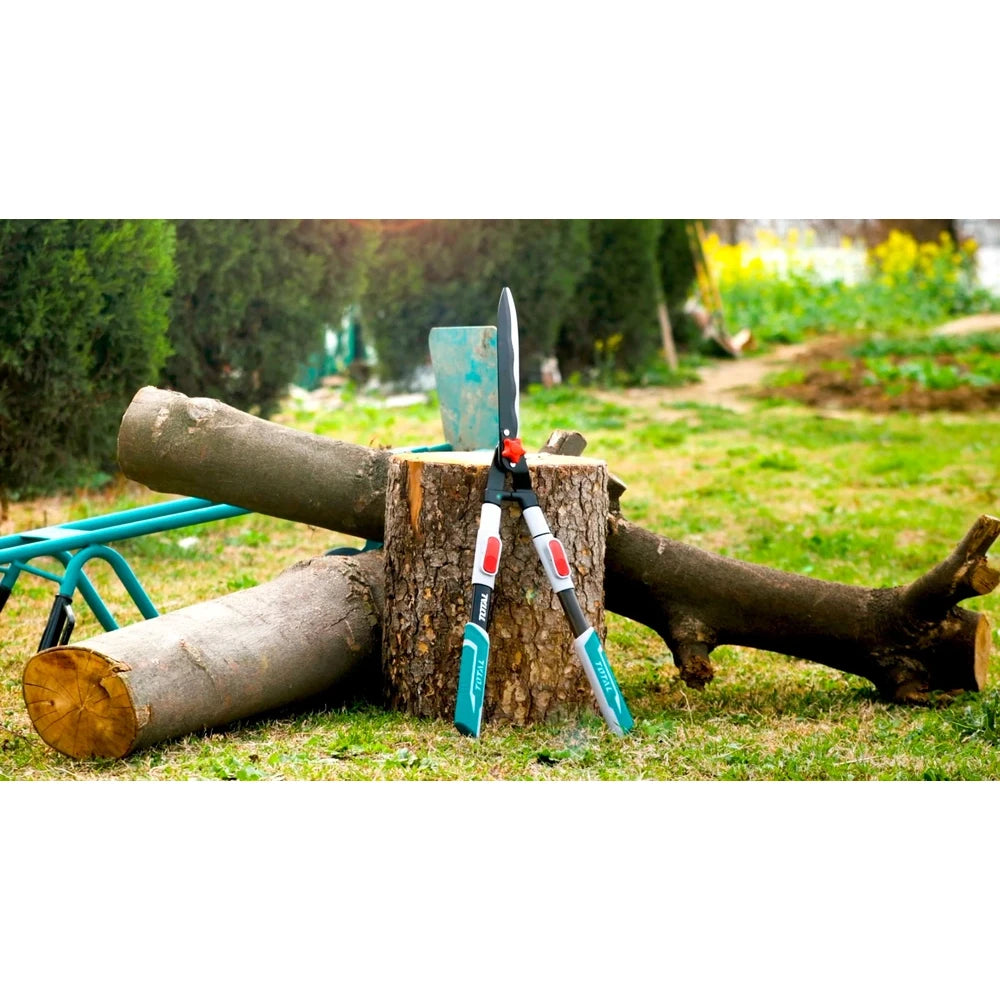 Telescopic Hedge Shear - TOTAL