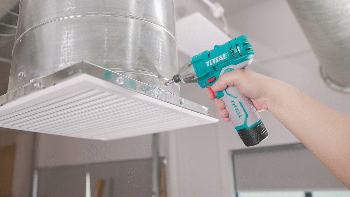 TOTAL 12V Cordless Impact Driver – 100Nm Torque, 2800bpm, 2×1.5Ah Batteries (TIRLI12015) TOTAL 12V Cordless Impact Driver – 100Nm Torque, 2800bpm, 2×1.5Ah Batteries (TIRLI12015)