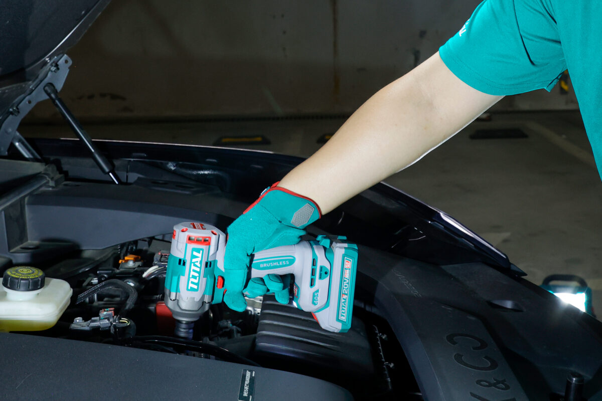 TOTAL Cordless Impact Wrench – Brushless, 1/2″ Drive, 405Nm – Battery & Charger Sold Separately (TIWLI20451) TOTAL Cordless Impact Wrench – Brushless, 1/2″ Drive, 405Nm – Battery & Charger Sold Separately (TIWLI20451)