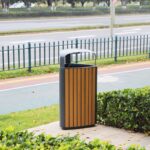 ⁦سلة نفايات خارجية بشرائح خشب WPC مع هيكل ستانلس ستيل⁩ - الصورة ⁦6⁩